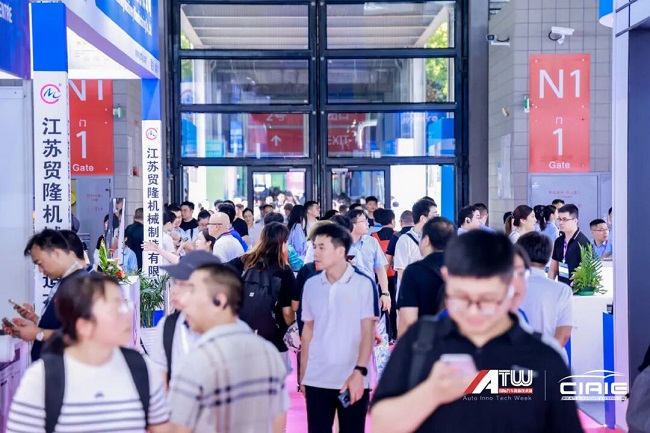 上海汽车内外饰展(1).jpg